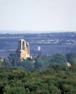 Nîmes, la ville-phare, par Jacques Maigne